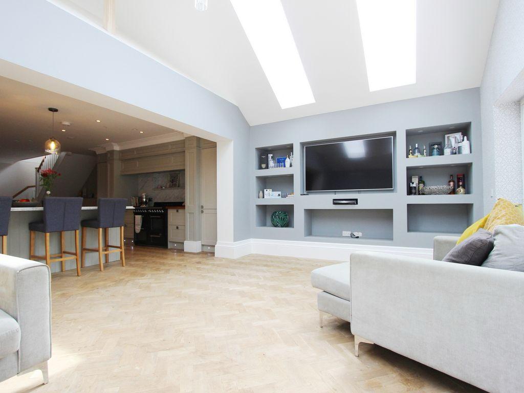 WhatsApp Image 2025-02-25 at 15.02.11 (1) - Smith & Sons of Deal